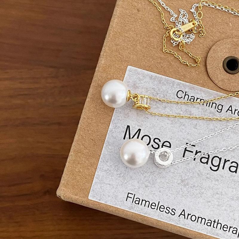 French Light Luxury Exquisite Square Diamond Round Pearl Pendant Clavicle Necklace For Women