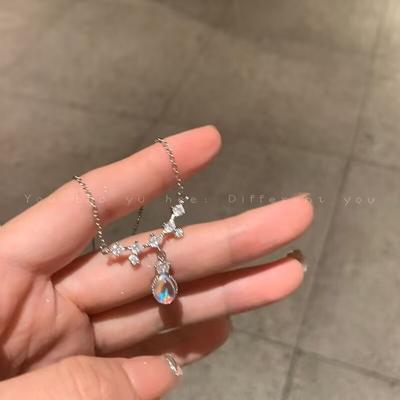 Tears Moonlight Stone Necklace for Women Ins Style Light Luxury Temperature Design High-end Pendant Collarbone Chain