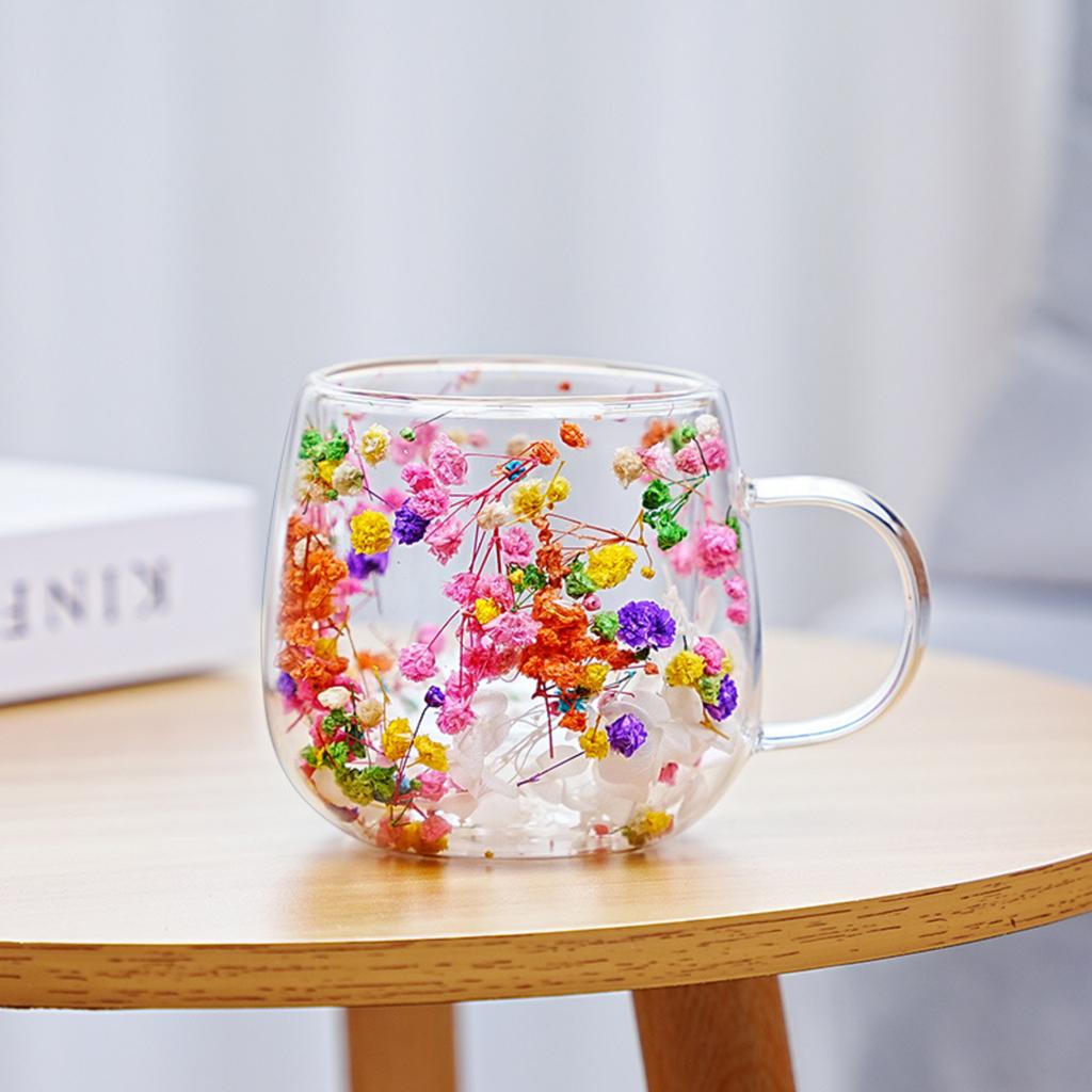 Szklanka do picia z podwójnymi ściankami i uchwytem