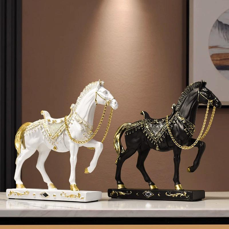 1Pc Craft Decorations Fortune Synthetic Resin Affordable Luxury Horse Ornament Gift Home Decoration