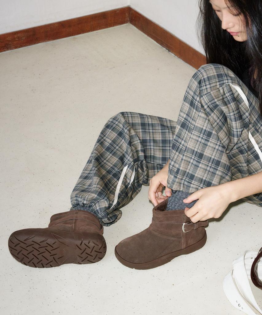Khiho Boucle Buckle Shorts Winter Boots Brown