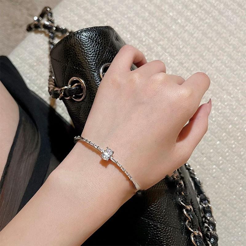 Super Flash Zircon Round Heart-shaped Flower Multi-layer Open Bracelet Exquisite and Beautiful Bracelet Light Luxury Jewelry Women