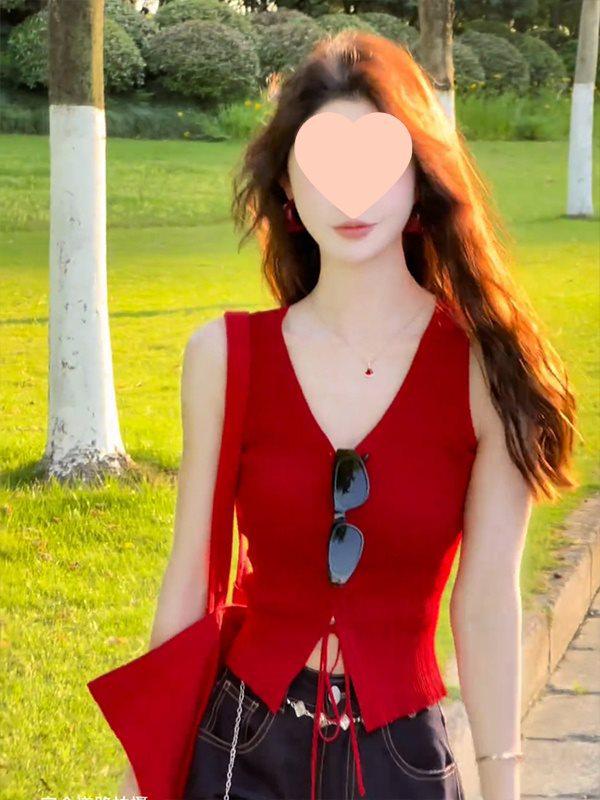 Women's French Chic Red Lace-Up V-Neck Knitted Sleeveless Tank Top