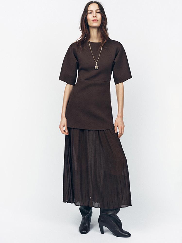 Auf Lager: Elegantes braunes Patchwork-Rüschen-Langarm-Langkleid mit Gürtel für Frühling/Sommer 2025