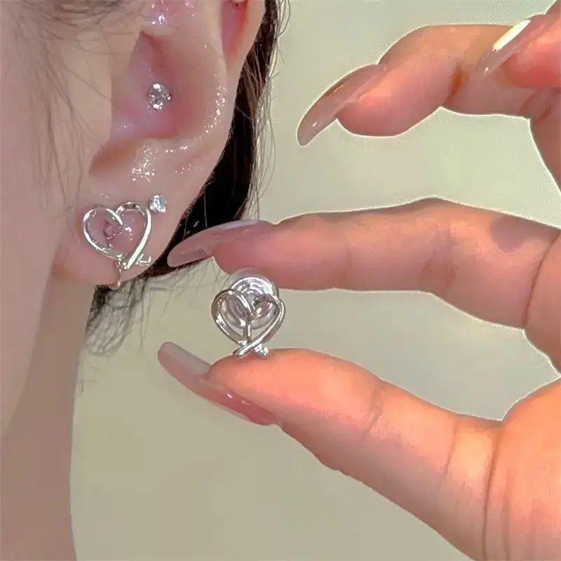 Star bow, zircon ear clips, female niche design, fashionable earrings, temperament, versatile, no ear piercings, mosquito coil disc, ear clips.