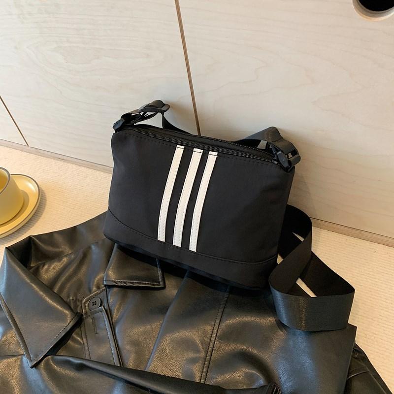 2025 Spring Fashion Trendy Sports Style Small Square Bag Women's New Sweet and Cool Spice Girl Style Texture Messenger Bag Shoulder Bag Women