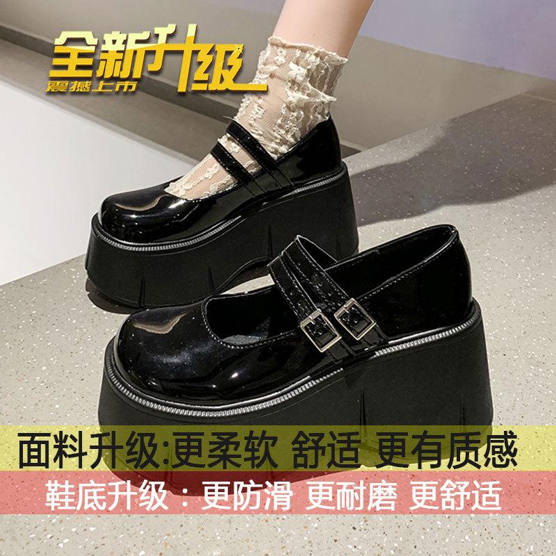 

French patent leather Mary Jane small leather shoes women s autumn 2025 new college style thick-soled shallow mouth jk uniform single shoes 35