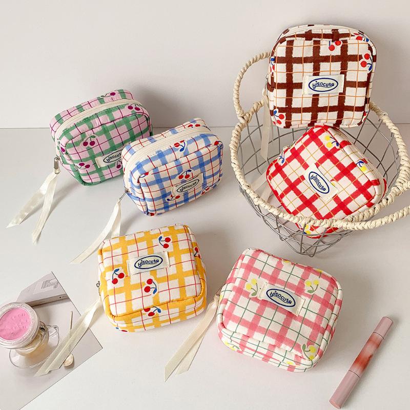 Bolsa de Cosméticos de Cuadros Grandes Coreana Bolsa de Higiene Femenina de Cereza Pequeña de Alto Valor Bolsa de Almacenamiento Mini Portátil Bolsa para Auriculares Bluetooth