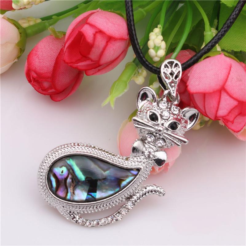 Abalone Shell Material Cute Cat Necklace Ornament Christmas New Year Birthday Gift Stylish Pendant