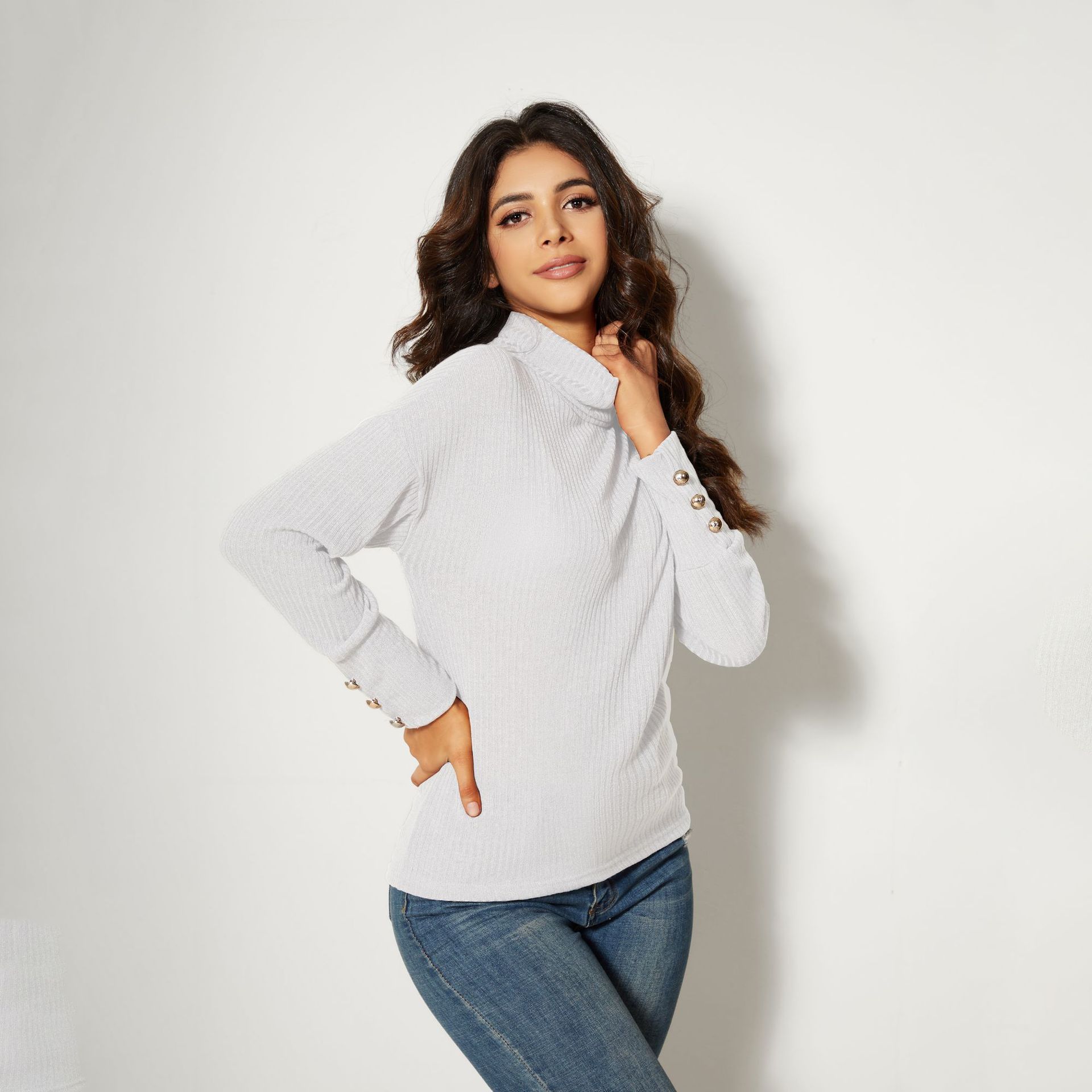 

Женская элегантная трикотажная футболка с высоким воротом и длинным рукавом XXL белый