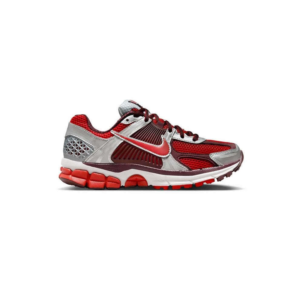 

Кроссовки NIKE WMNS NIKE VOMERO 5