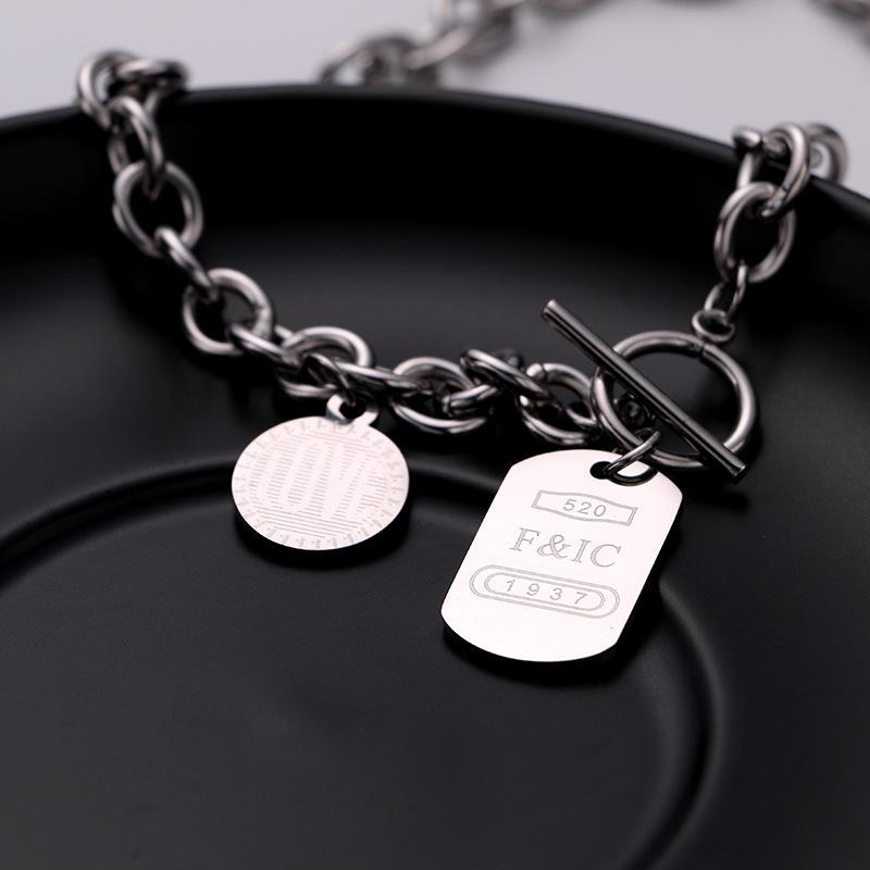 Retro LOVE Edelstahl Schlüsselbeinkette - Modisches Design im Cold Style für Damen