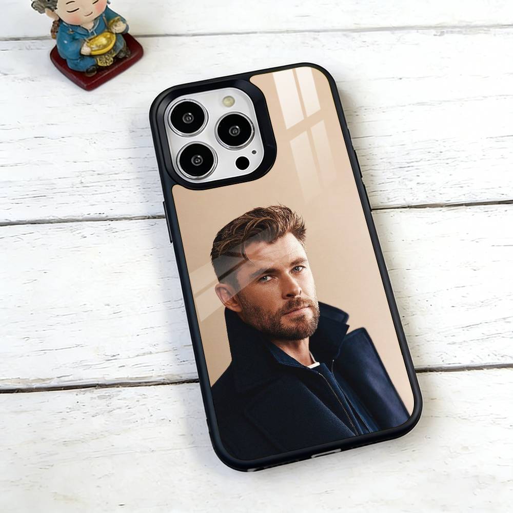 Chris Hemsworth Phone Case For iPhone17,16,15,14,13,12,11 Plus,Pro Magnetic with Magsafe Wireless Charging