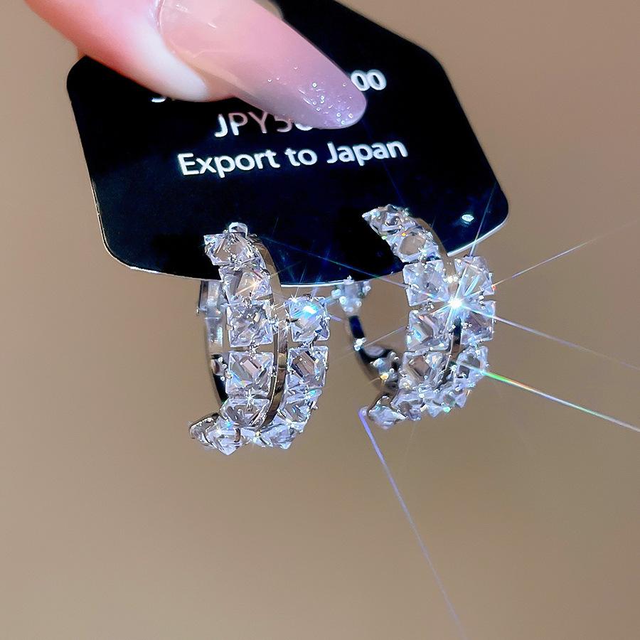 Silver needle super sparkling zircon geometric round pendant earrings French court style earrings earrings earrings