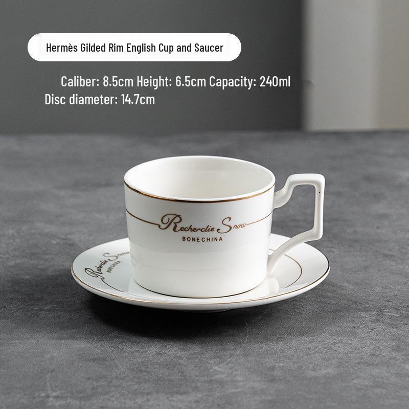 Elegant Europeisk Keramisk Kaffekopp - Snygg Lyxig Gåva för Kvinnor, Perfekt för Kontoret eller Kaféet.