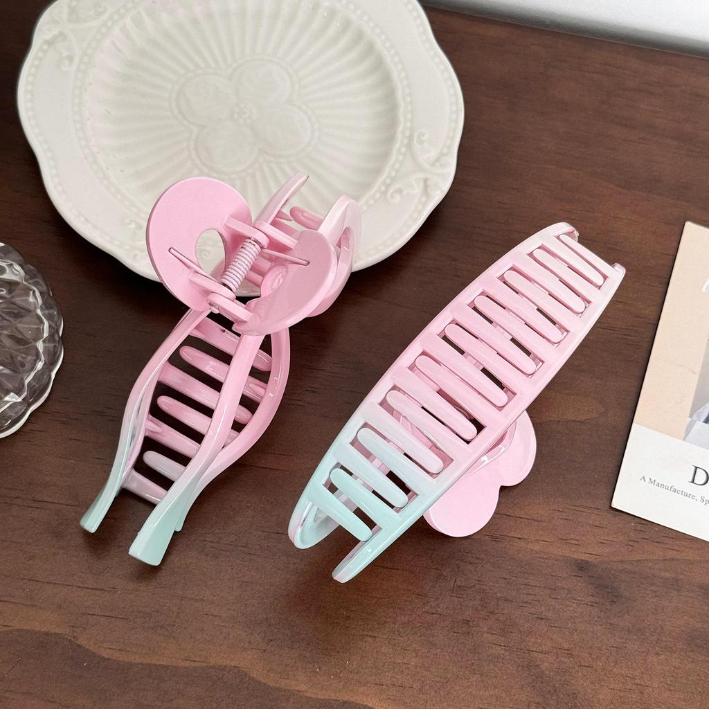 Fashionable Hair Claw Clips In Stunning Gradient Colors For Elegant Summer Looks