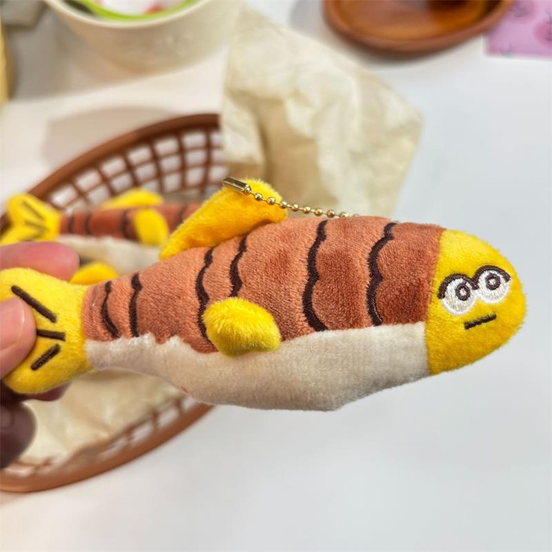 Cute Funny Small Fish Squeak Plush Doll Stuffed Toy Keychain Backpack Pendant Bag Hanging Couple Ornaments Pet Teething Toy Gift