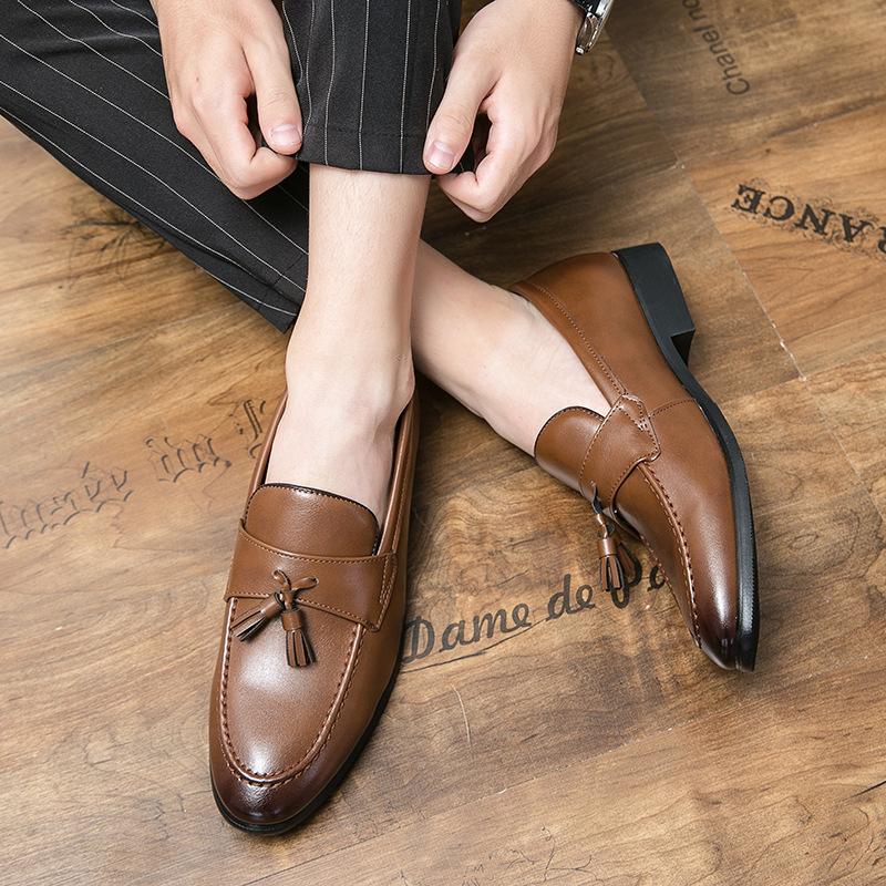 Spring and Autumn Men's British Casual Pointed Leather Shoes Platform Lazy One Foot Doudou Shoes Tassel Loafers Men's Shoes