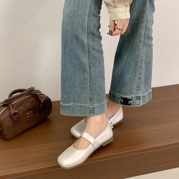 Scarpe Moda Stile Britannico Donna 2025 Oxfords Calzature Femminili Preppy Nuove in Pelle Estive Comode Scarpe con Cinturino Mary Janes Scarpe Estive Donna