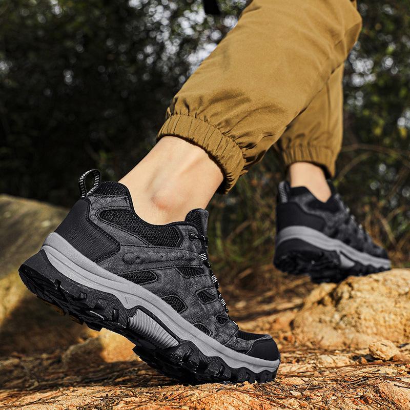 Non-slip and wear-resistant mountaineering shoes outdoor hiking off-road shoes light and comfortable casual shoes cushioning sports shoes