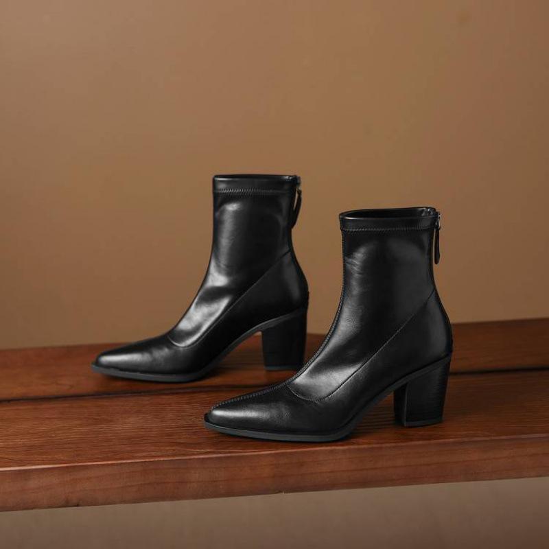 New Women's High-heeled Leather Boots Solid Color Rear Zipper Fashion Boots Autumn and Winter Leather Square Heel Comfortable Large Size Women's Boots