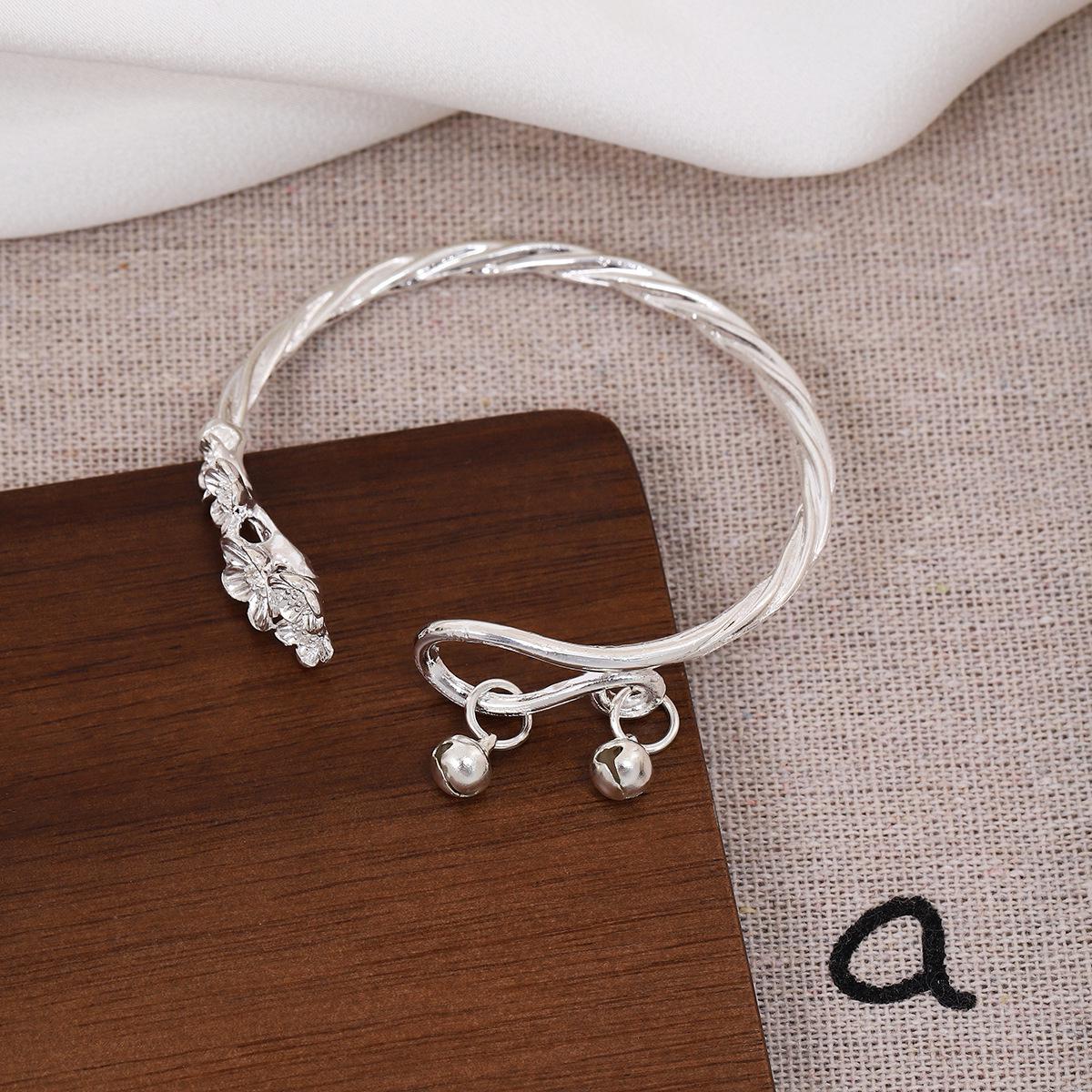 

Ретро браслет-колокольчик «Цветущая слива» - Винтажные украшения в китайском сказочном стиле