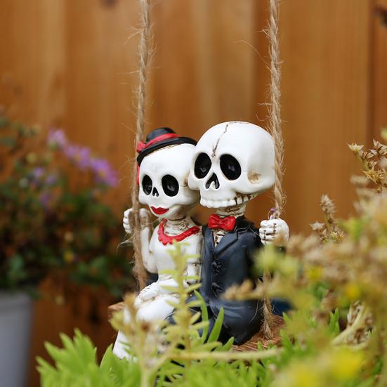 Skeleton Couple Figurine Swing Skeleton Hanging Decoration Gothic Car Rearview Mirror Pendant for Home Halloween Party Decor