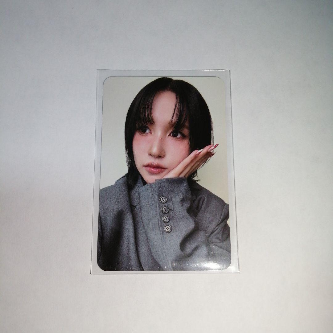 

[USED] TWICE This is for Tower Records Bonus with Muu Trading Card Mina