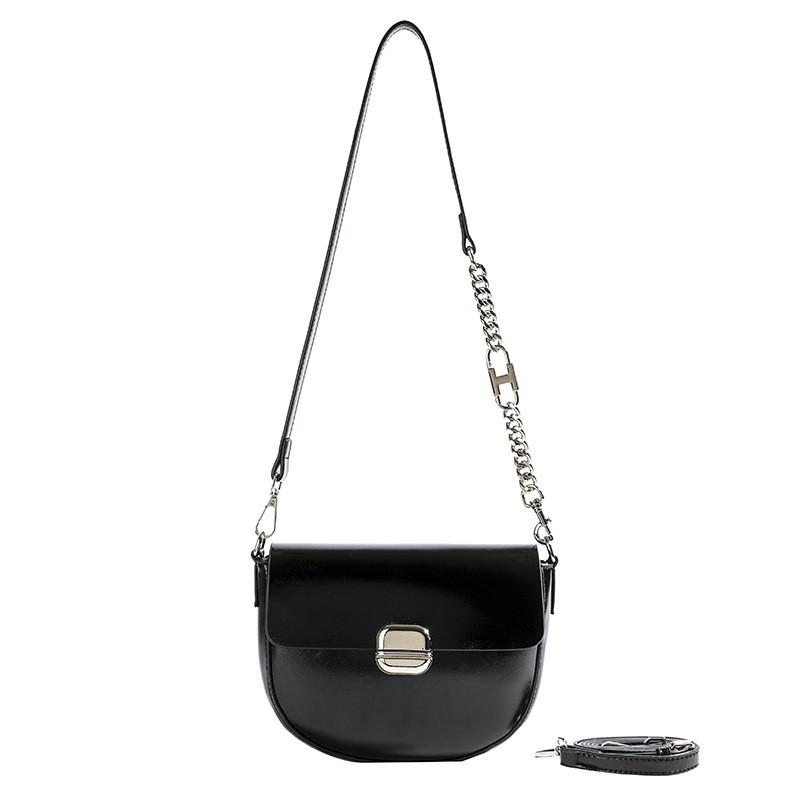 IELGY Melade Shoulder Bag Fashion Chain Crossbody Bag