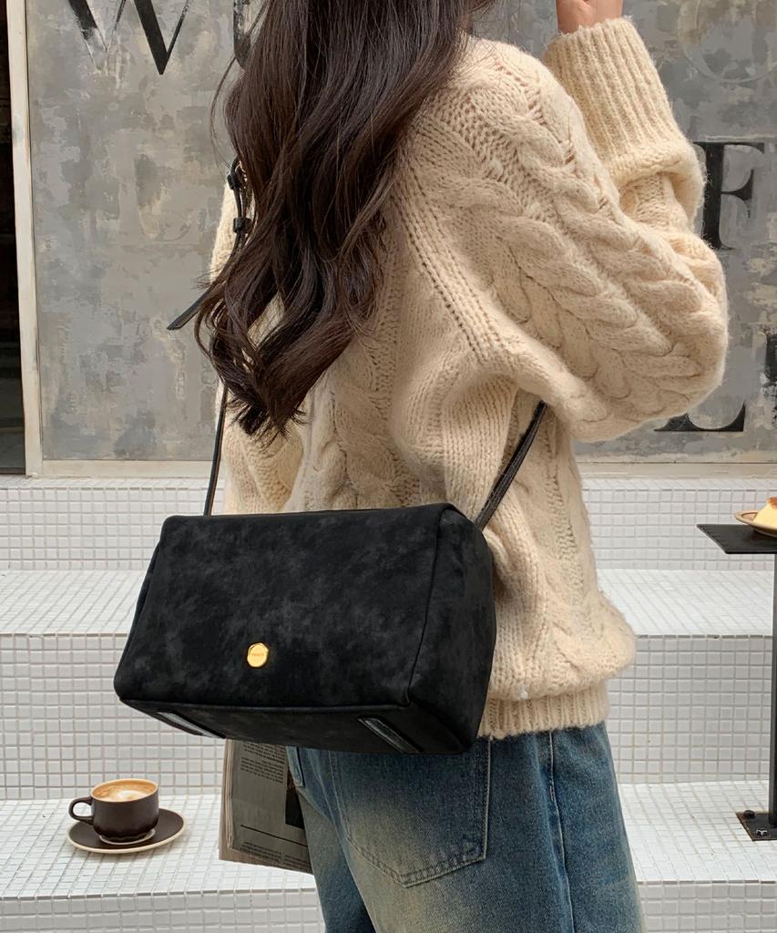 Tooamo Bella Nubuck Box Bag Black