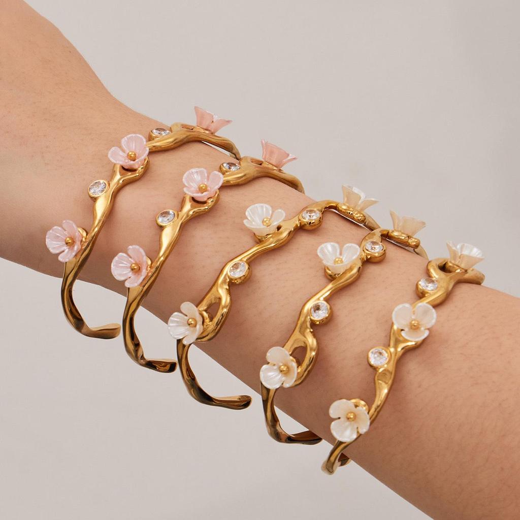 18K Gold-Plated Stainless Steel Zirconia Flower C-Shaped Open Bangle