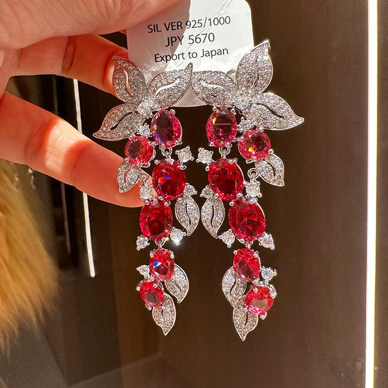 Silver Needle New Chinese Zircon Leaf Water Drop Earrings Light Luxury Premium Sense Earrings Retro Court Style Temperament Earrings Women