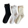 Lolita Spitzensocken mit Schleife Mid-calf sind süß und stilvoll für Frühlings- und Herbstmädchen. Die weißen flauschigen Baumwollsocken sind vielseitig