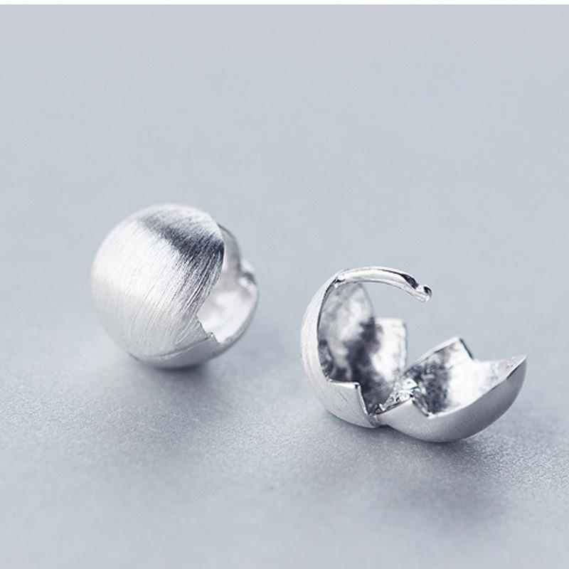 Korean Version of Fashion Brushed Ball Ear Buckle Cold Wind High Sense Popular Women's Earrings Simple Jewelry
