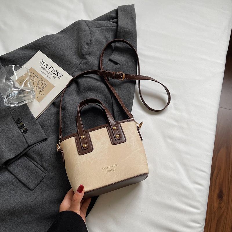 Super Fire Small Bag Women's Autumn and Winter Versatile 2025 New Shoulder Messenger Bag Popular This Year Portable Bucket Bag