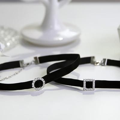 Halsband & Hängen – Halsband
