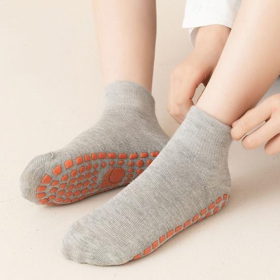 1 Pair Trampoline Socks Anti-skid Silicone Grip Bottom Great Friction Solid Color High Elasticity Sweat Absorption Adult Home Yoga Socks Floor Socks