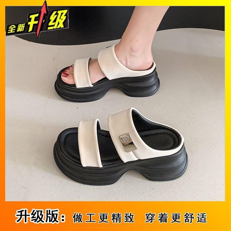 2025 new thick-soled heightening slippers women's summer wear, versatile heightening sandals, soft-soled lazy sandals