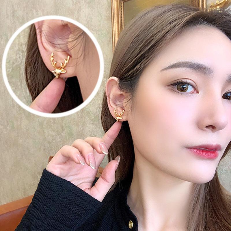 S925 Silver Needle Earrings New Diamond Elk Angle Earrings Korean Versatile Exquisite Niche Christmas Creative Earrings