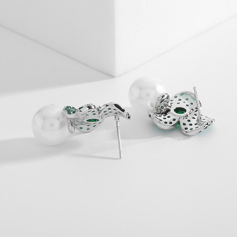 Earrings Are Light And Novel, Women's Vintage Temperament, Elegant Flower Earrings, Imitation Pearl Earrings