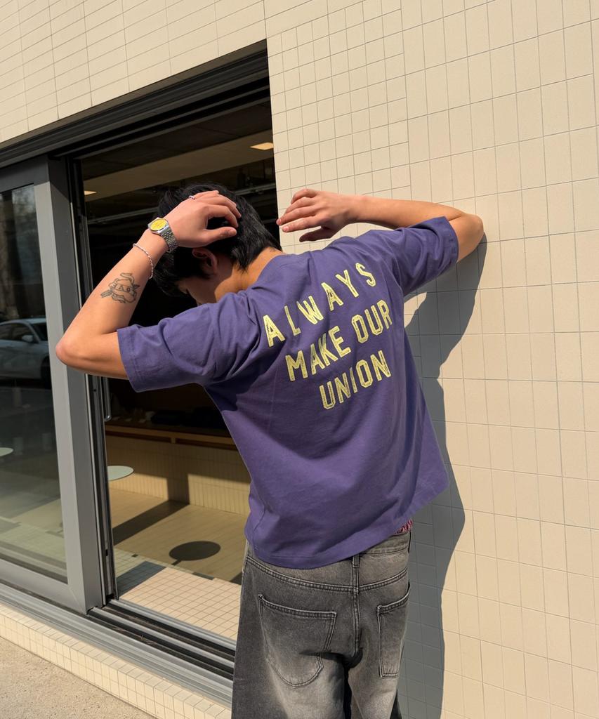 AMOU Holiday Half T-Shirts Purple