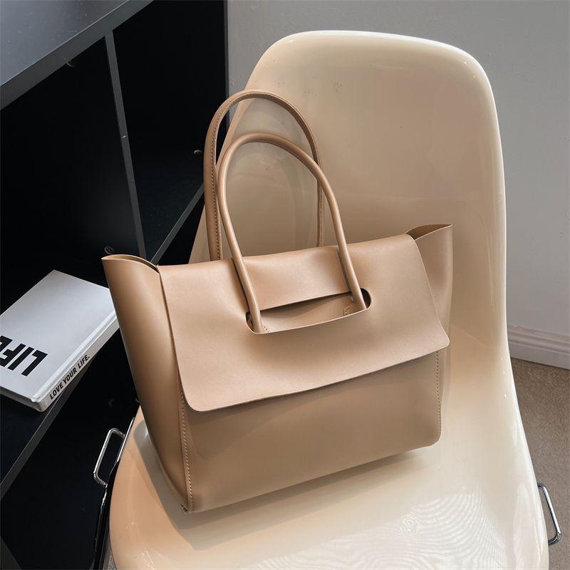 High-end large bag women's bag, new trendy Korean version large-capacity handbag, autumn and winter retro commuter tote bag