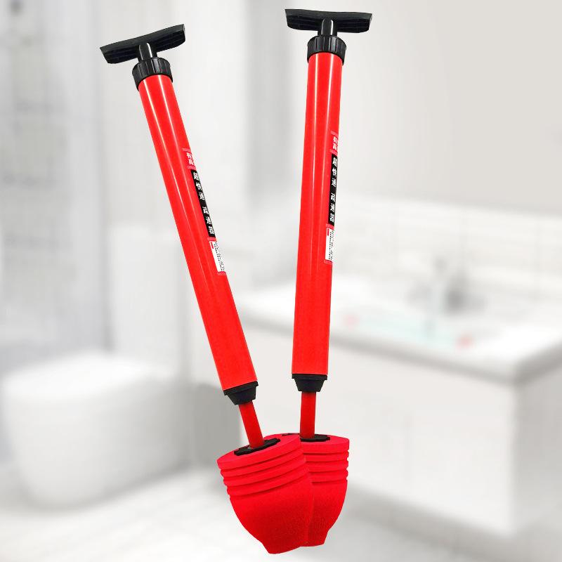 Záchod je připojen jedním pohybem a domácí čistič odpadů toalety je připojen.. Záchod je ucpaný a odpadní trubka