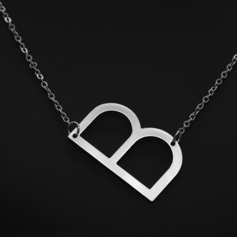 Kvinne 26 engelske bokstaver Ornament Ripple Chain Personlig brevkjede