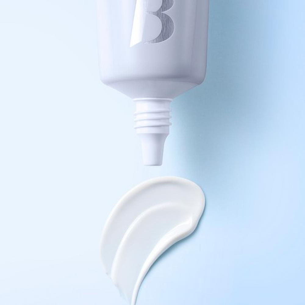 BANILA CO Essence Skin Hydrating Dew Sunscreen SPF50+ PA++++ 50ml - Moisture Glow, Korean