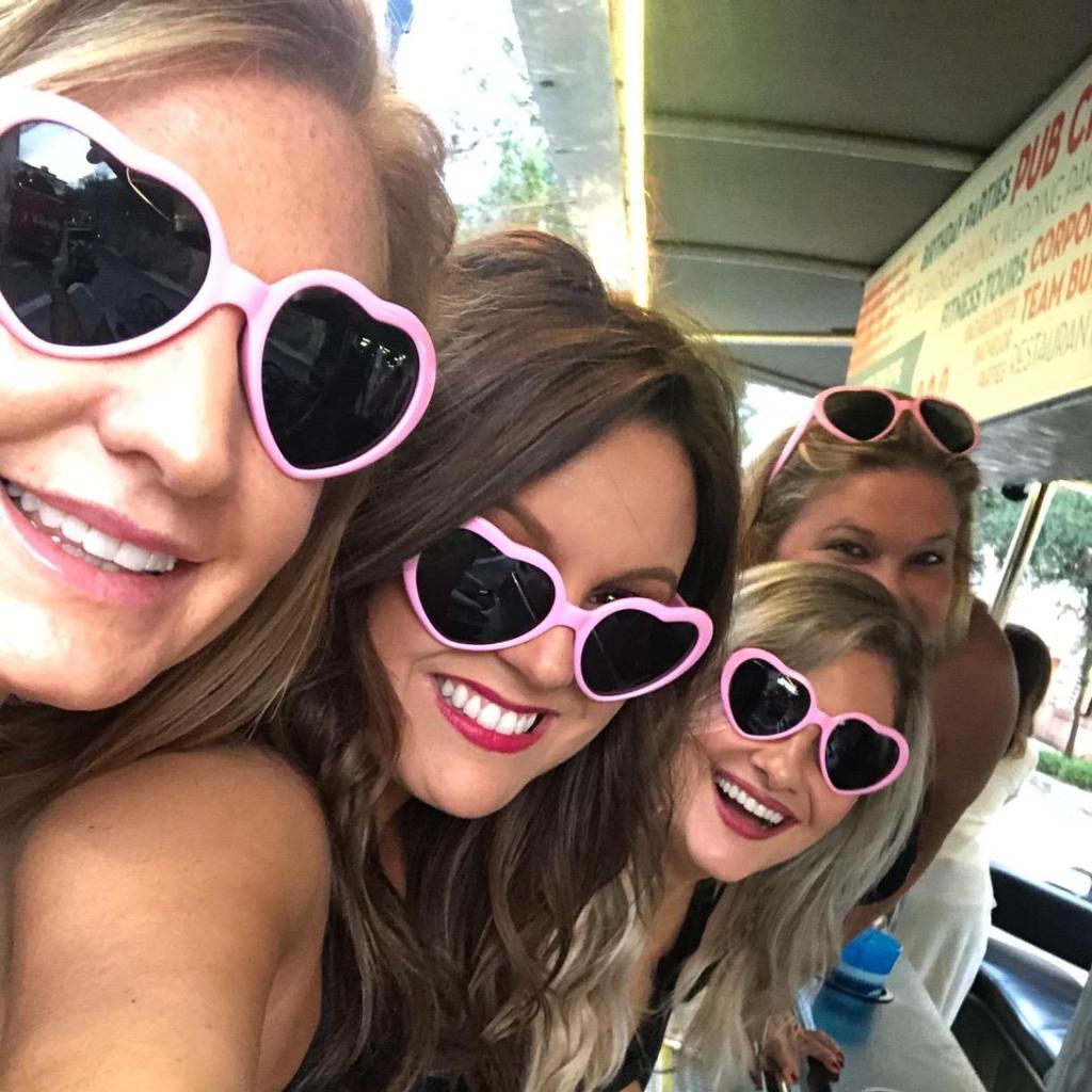 12er Pack Neonfarben Herzform Partygeschenke Sonnenbrillen Unisex Halloween- und Weihnachts-Requisiten