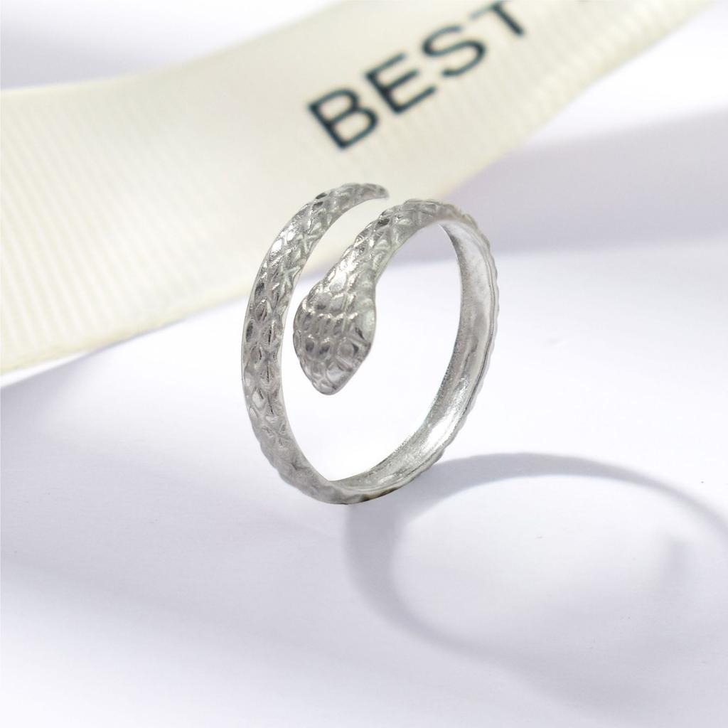 18K Gold-Plated Long Snake-Shaped Titanium Steel Ring Female, Hip-Hop Punk Style Opening Adjustable Ring