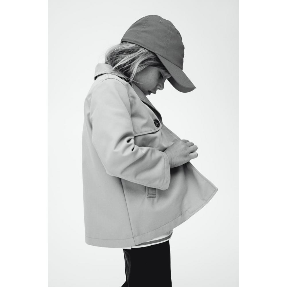 

Короткий тренч HM бежевый