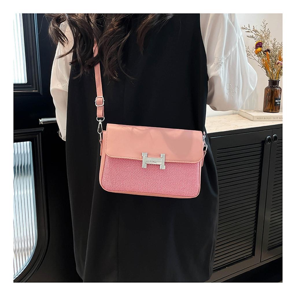 Retro Texture Small Bag Female Casual Handbag Small Square Bag Fashionable Fashionable Commuter Crossbody Bag