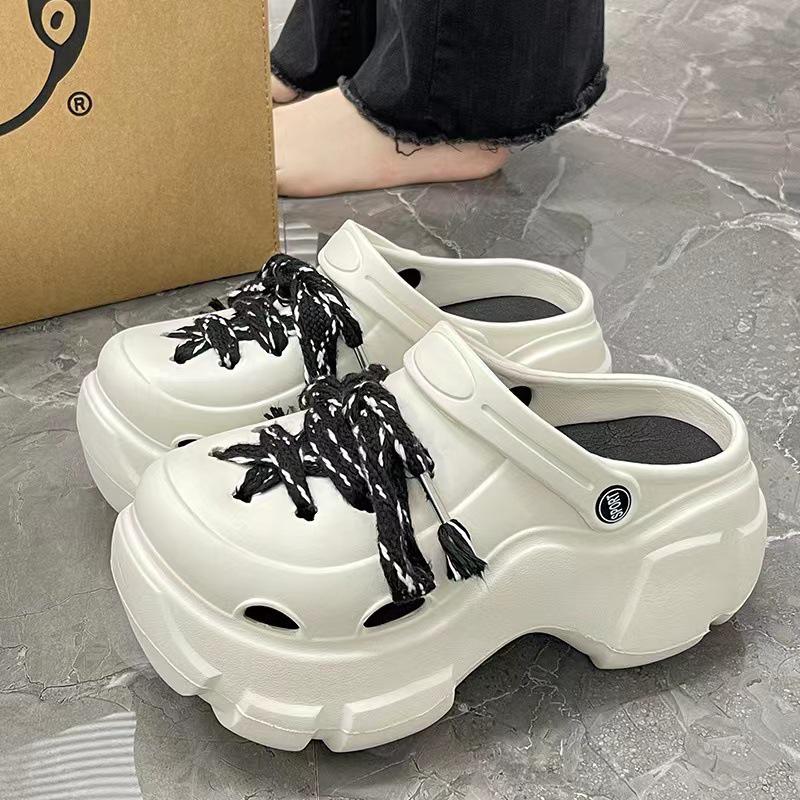 Women's Thick-Soled Height-Boosting Clogs: Stylish Non-Slip, Breathable, Closed-Toe for Outdoor, Office, Operating Room, or Summer Wear.